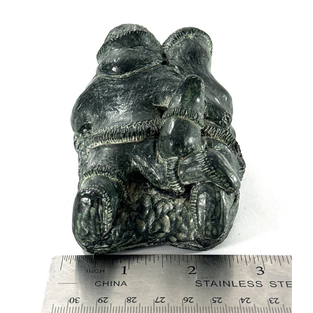 Wolf Originals Canada Inuit Children & Rabbit Sculpture Green Marble Resin - Picture 3 of 6